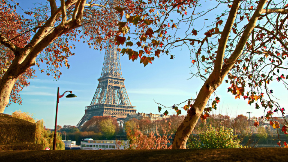 Pariz – mesto ljubezni in parfumskih skrivnosti Pariz – mesto ljubezni in parfumskih skrivnosti